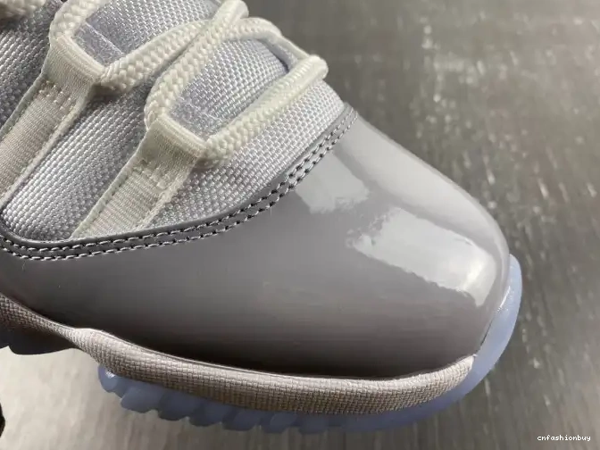 Air Grey Cement Low AV2187-140 Jordan 11 0610